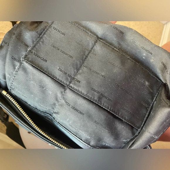 Michael Kors Gloria Black Pocket Swing Pack Leather Crossbody - Picture 7 of 9